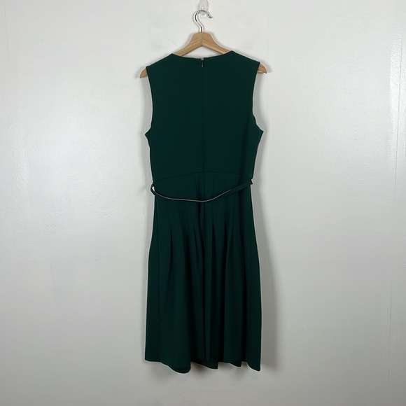 Calvin Klein Sleeveless Pleated Womens 10 Zip Back Belted Green Fit Flare Dress - Picture 4 of 9